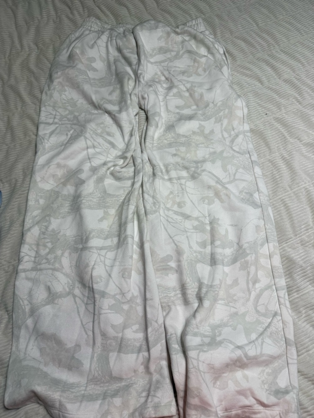 Alterd State Light Camouflage Print Lounge Pants - Cream/Light Gray
